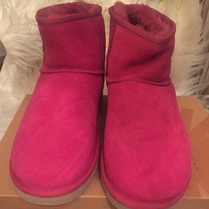 NWT Ugg Pink Boots